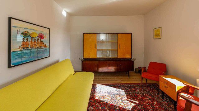 Eladó családi ház, Tihanyban 333 M Ft, 8+2 szobás