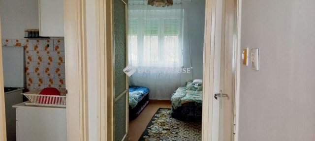 Eladó téglalakás, Bázakerettyén 9.9 M Ft, 2 szobás