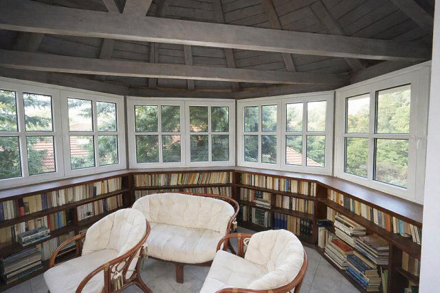 Eladó családi ház, Pomázon 105 M Ft, 5 szobás