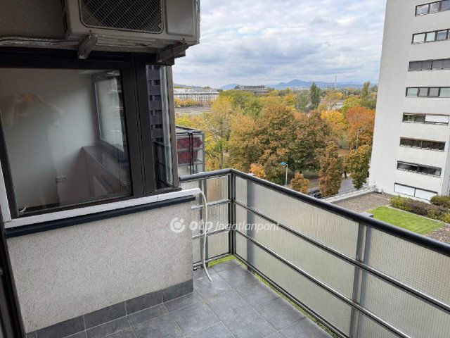 Eladó téglalakás, Budapesten, XIII. kerületben 110 M Ft