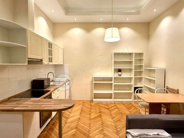 Kiadó téglalakás, albérlet, VIII. kerületben, Baross utcában