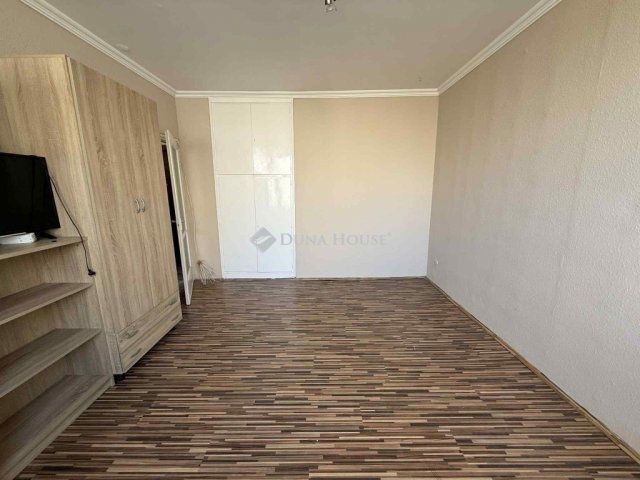 Eladó téglalakás, Kecskeméten 42.9 M Ft, 2 szobás