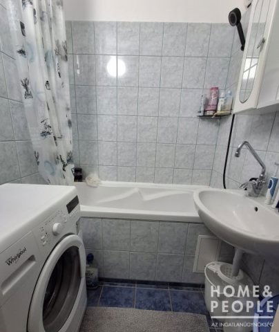 Eladó téglalakás, Makón 41 M Ft, 2 szobás