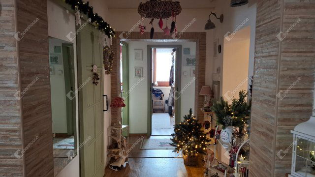 Eladó családi ház, Ebesen 104 M Ft, 3 szobás