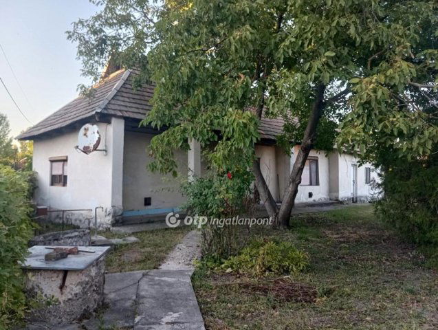 Eladó családi ház, Mezőtárkányon 5.9 M Ft, 2 szobás