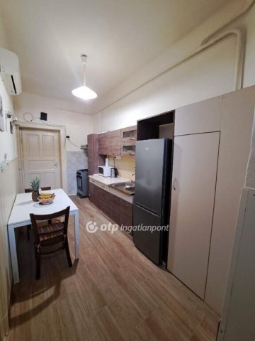 Eladó téglalakás, Budapesten, VIII. kerületben 65 M Ft, 3 szobás