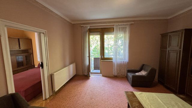Eladó téglalakás, Komlón, Irinyi János utcában 19.5 M Ft