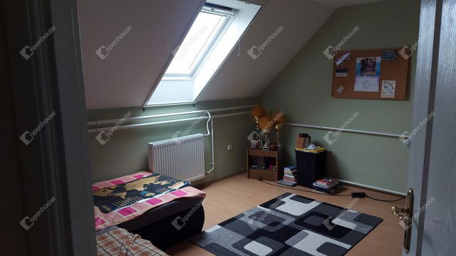Eladó családi ház, Szarvason 64.9 M Ft, 5 szobás