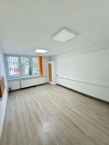 Kiadó iroda, Egerben 260 E Ft / hó / költözzbe.hu