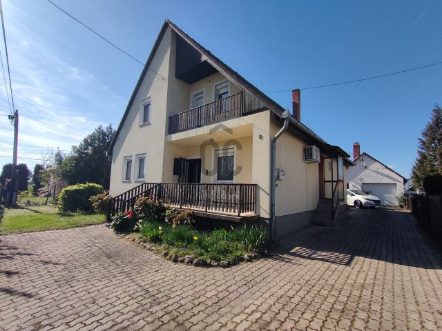 Eladó családi ház, Balatonszentgyörgyön 89 M Ft, 5 szobás