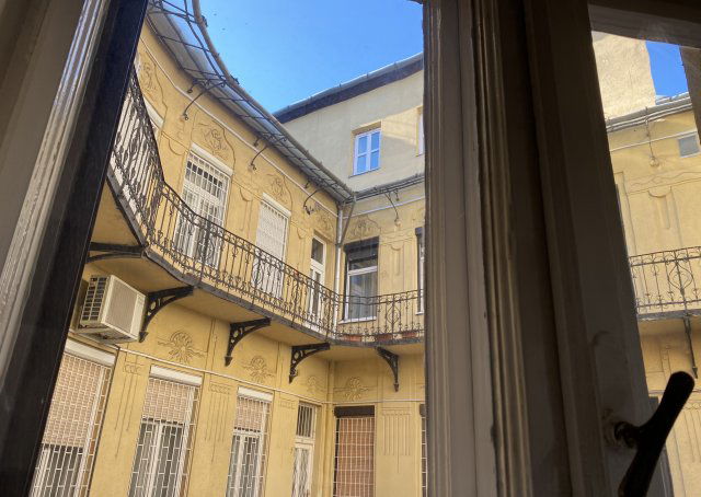 Eladó téglalakás, Budapesten, VI. kerületben 81 M Ft, 2 szobás