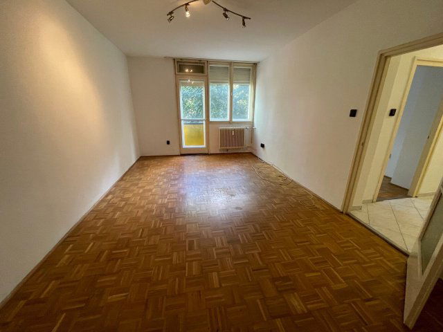 Eladó téglalakás, Nyíregyházán 38.5 M Ft, 1+2 szobás