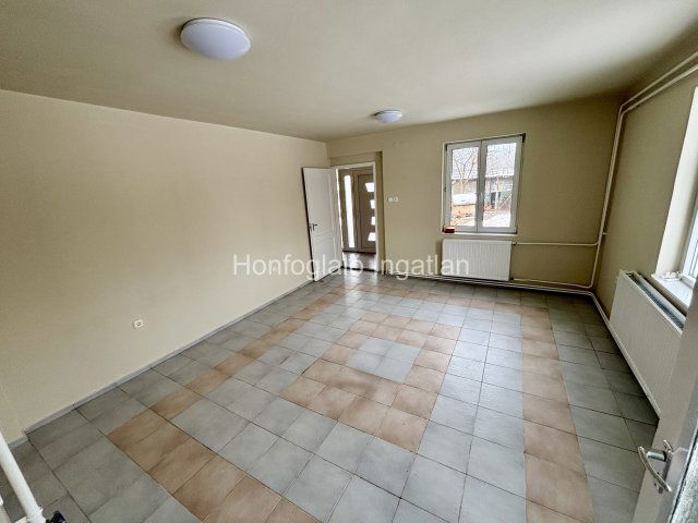 Eladó ipari ingatlan, Nyíregyházán 98 M Ft, 2+1 szobás