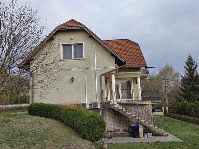 Kiadó családi ház, albérlet, Budapesten, III. kerületben