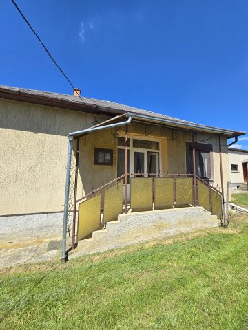 Eladó családi ház, Pákán 29.99 M Ft, 3 szobás