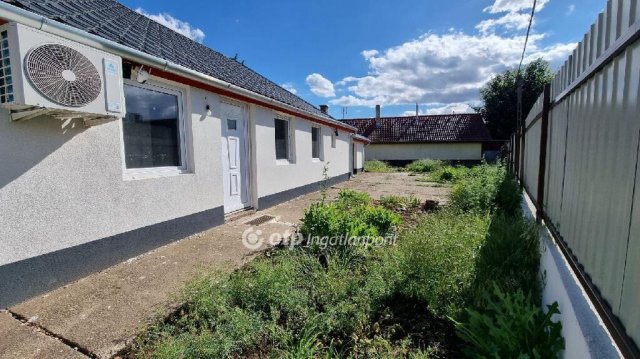 Eladó családi ház, Hajdúböszörményen 38.9 M Ft, 2 szobás