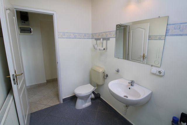 Kiadó téglalakás, albérlet, Keszün 225 E Ft / hó, 3 szobás