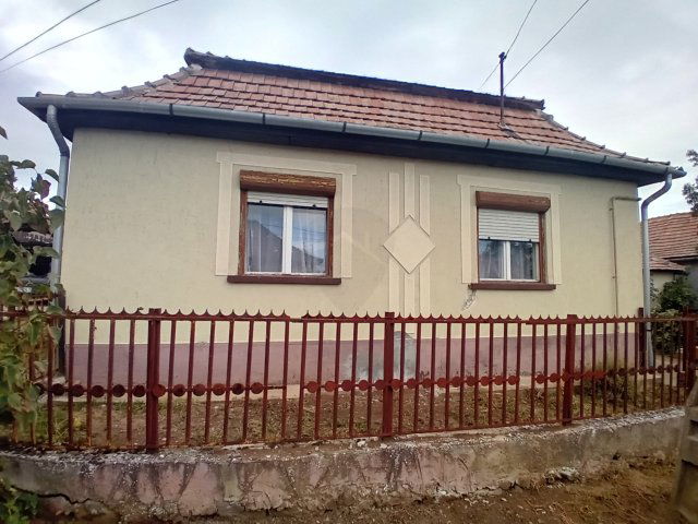 Eladó családi ház, Szűcsin 14.5 M Ft, 3 szobás