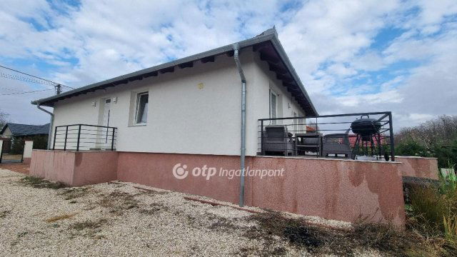 Eladó családi ház, Táborfalván 69.8 M Ft, 4 szobás