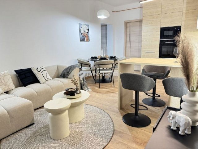 Eladó téglalakás, Debrecenben 77.9 M Ft, 2+1 szobás