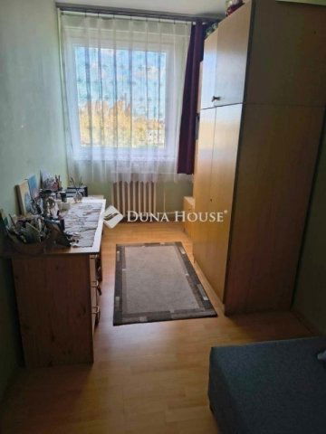 Eladó panellakás, Budapesten, XXI. kerületben 55 M Ft, 3 szobás