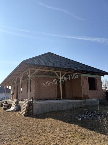 Eladó családi ház, Nézsán 39.9 M Ft, 4 szobás