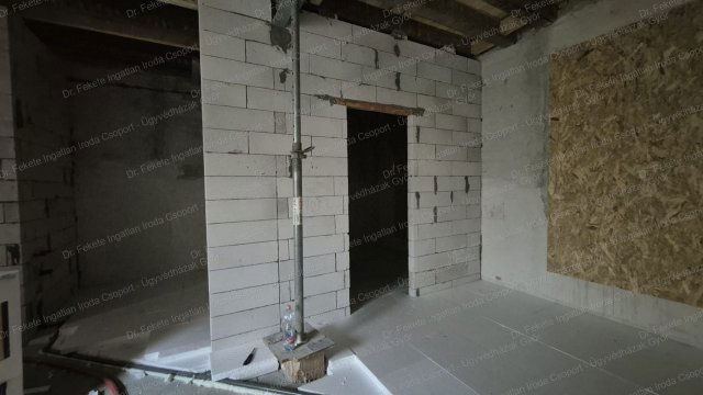 Eladó téglalakás, Győrött 67.9 M Ft, 3 szobás