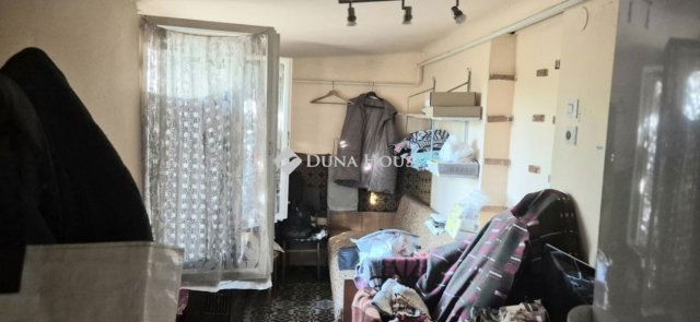 Eladó családi ház, Kiskunfélegyházán 21.5 M Ft, 2 szobás