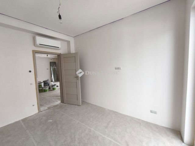 Eladó téglalakás, Kecskeméten 92.5 M Ft, 1+2 szobás