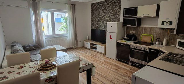 Kiadó téglalakás, albérlet, Debrecenben 380 E Ft / hó, 3 szobás