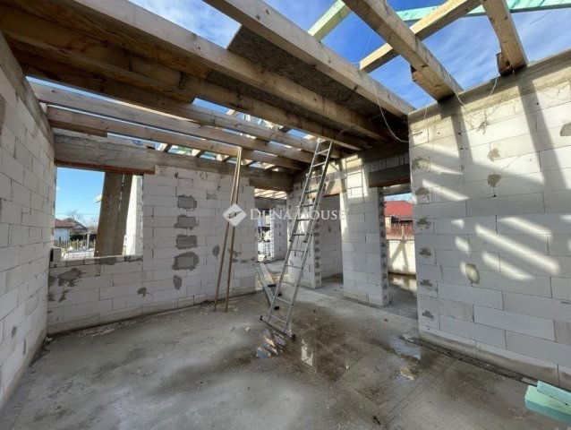 Eladó ikerház, Dabason 79 M Ft, 4 szobás / költözzbe.hu