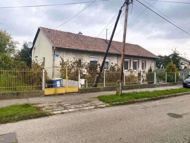 Eladó ikerház, Kazincbarcikán 34.9 M Ft, 2 szobás
