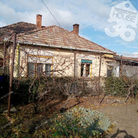 Eladó családi ház, Lajosmizsén 25 M Ft, 3 szobás