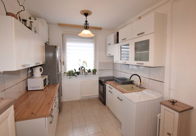 Eladó panellakás, Debrecenben 57.7 M Ft, 1+1 szobás