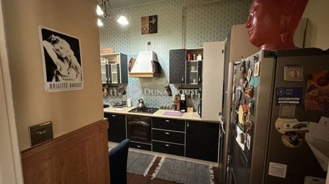 Eladó téglalakás, Budapesten, VI. kerületben 152 M Ft, 3 szobás