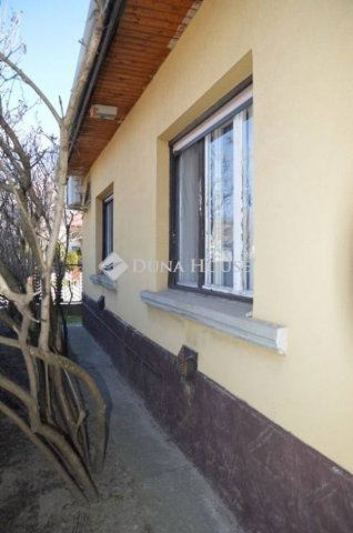 Eladó családi ház, Tápióbicskén 37.5 M Ft, 2 szobás