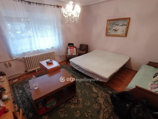 Eladó családi ház, Debrecenben 85 M Ft, 4 szobás