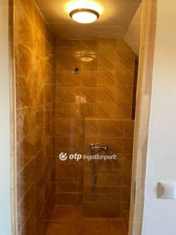 Eladó nyaraló, Mezőkövesden 28 M Ft, 2 szobás
