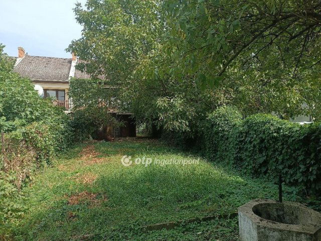 Eladó sorház, Tiszavasváriban 19 M Ft, 4+3 szobás