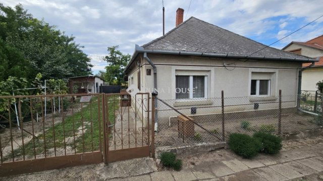 Eladó családi ház, Mezőszentgyörgyön 44.99 M Ft, 3 szobás