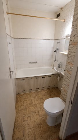Eladó panellakás, Tatabányán 28.9 M Ft, 1+1 szobás