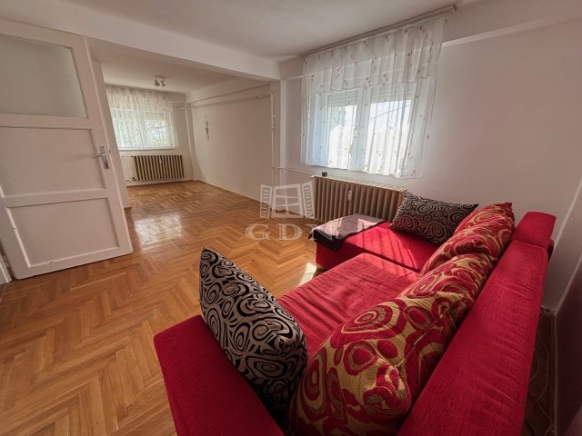 Eladó téglalakás, Almásfüzitőn 33.7 M Ft, 1 szobás