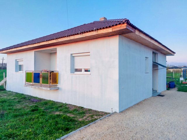 Eladó családi ház, Mosonszentmiklóson 65 M Ft, 3+1 szobás