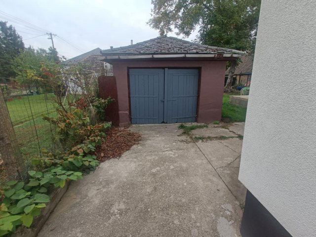 Eladó családi ház, Tatabányán 65 M Ft, 3+1 szobás