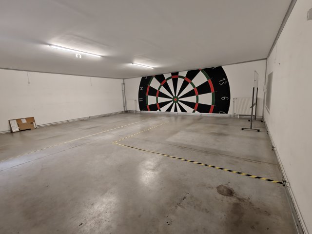 Kiadó ipari ingatlan, Cegléden 180 E Ft / hó