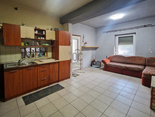 Eladó családi ház, Monoron 59 M Ft, 7 szobás