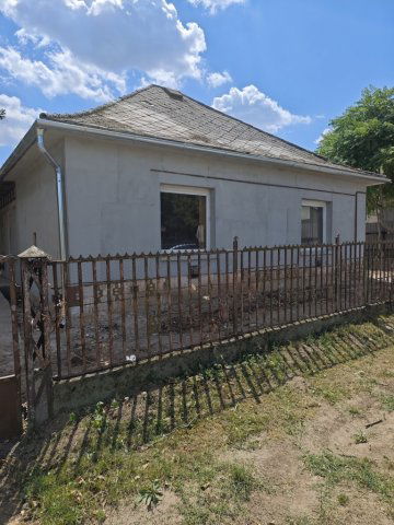 Eladó családi ház, Ibrányban 14 M Ft, 2 szobás