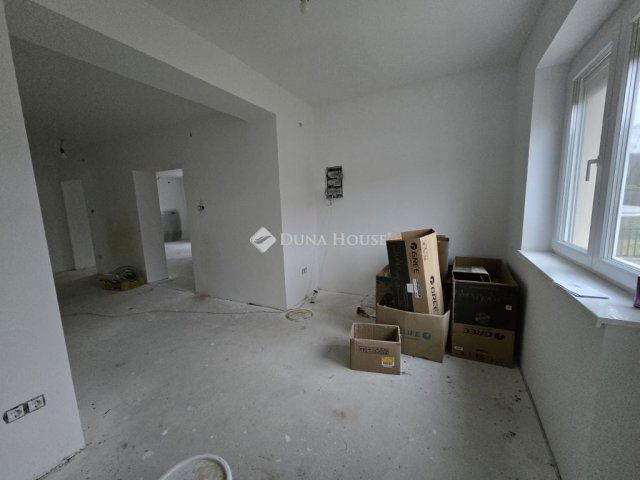 Eladó családi ház, Aranyosgadányban 85 M Ft, 7 szobás