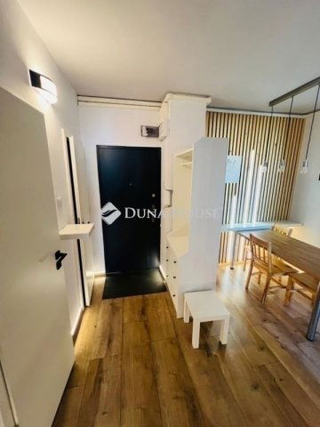 Eladó panellakás, Budapesten, III. kerületben 74 M Ft, 2 szobás