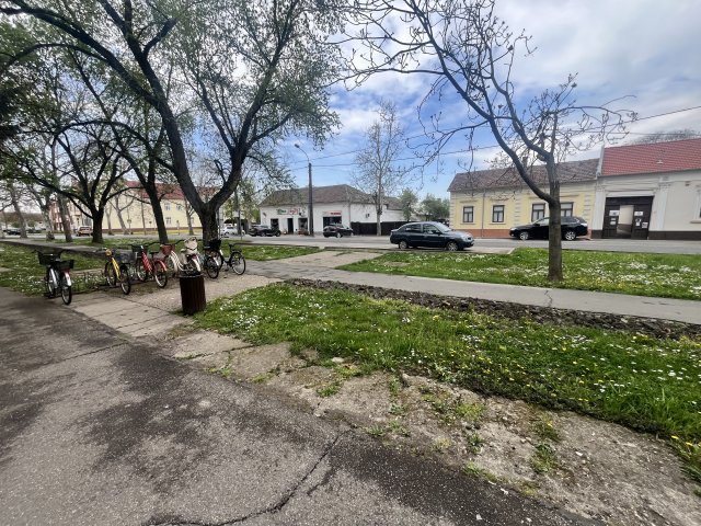 Kiadó ipari ingatlan, Sarkadon, Kossuth utcában 260 E Ft / hó